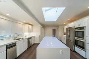 4901 SW Humphrey Park, Portland, OR 97221 - Photo 8