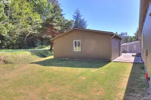 29311 Melody Ln, Gold Beach, OR 97444 - Photo 26