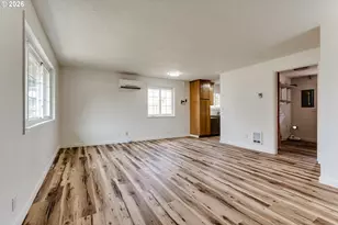 345 23rd St, Springfield, OR 97477 - Photo 6