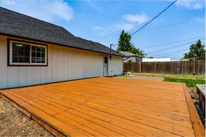 345 23rd St, Springfield, OR 97477 - Photo 32