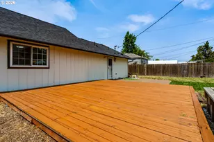 345 23rd St, Springfield, OR 97477 - Photo 32