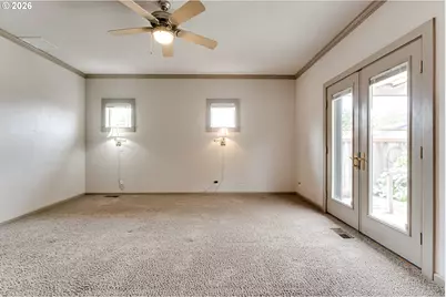 1101 Delrose Ct, Springfield, OR 97477 - Photo 26