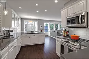 10156 NW Fleetwood Dr, Portland, OR 97229 - Photo 8