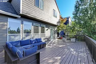 10156 NW Fleetwood Dr, Portland, OR 97229 - Photo 14