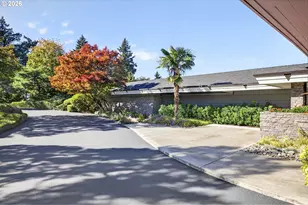 777 Cherry Cir, Lake Oswego, OR 97034 - Photo 4