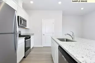 1343 Owl Ave, Woodburn, OR 97071 - Photo 10