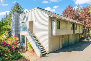 225 Cervantes Cir, Lake Oswego, OR 97035 - Photo 2