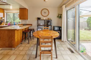 1729 SE 160th Ave, Portland, OR 97233 - Photo 8
