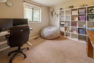 1729 SE 160th Ave, Portland, OR 97233 - Photo 16