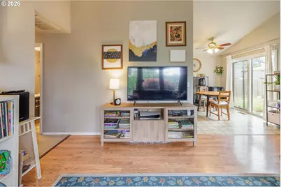 1729 SE 160th Ave, Portland, OR 97233 - Photo 6