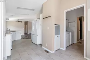 201 W Oakview Ave, Centralia, WA 98531 - Photo 14