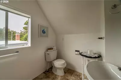 88426 2nd Ave, Florence, OR 97439 - Photo 16
