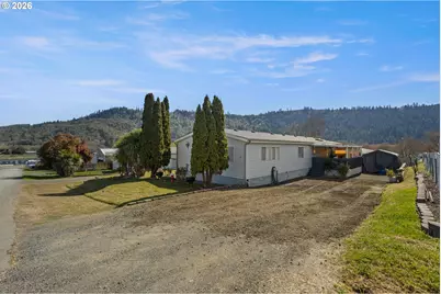 771 SE Hall St, Winston, OR 97496 - Photo 2