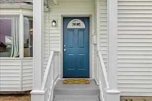 357 E St, Independence, OR 97351 - Photo 6