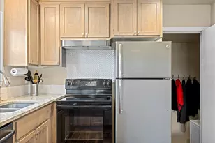 357 E St, Independence, OR 97351 - Photo 16