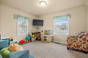 357 E St, Independence, OR 97351 - Photo 20