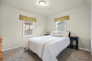 357 E St, Independence, OR 97351 - Photo 18