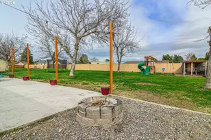 240 NW Jewell Ct, Irrigon, OR 97844 - Photo 18