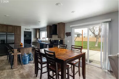 240 NW Jewell Ct, Irrigon, OR 97844 - Photo 6