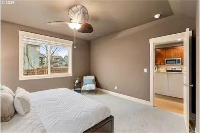 913 Falcon Ct, Hood River, OR 97031 - Photo 16