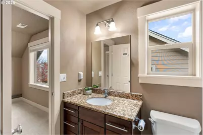 913 Falcon Ct, Hood River, OR 97031 - Photo 26