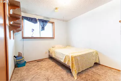 1951 Alder, Elgin, OR 97827 - Photo 14