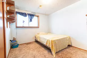 1951 Alder, Elgin, OR 97827 - Photo 14