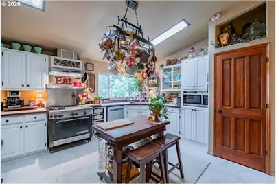 192 Holloway Hts, Brownsville, OR 97327 - Photo 10
