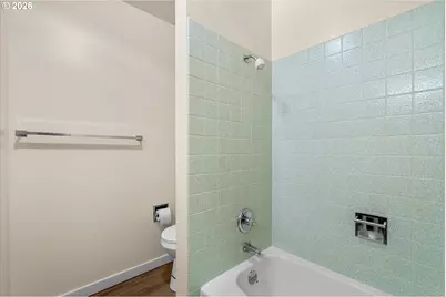 27783 SW Strawberry Hill Dr, Hillsboro, OR 97123 - Photo 16