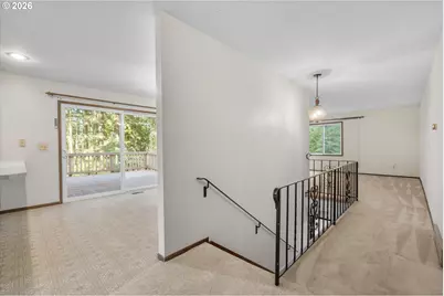 27783 SW Strawberry Hill Dr, Hillsboro, OR 97123 - Photo 4