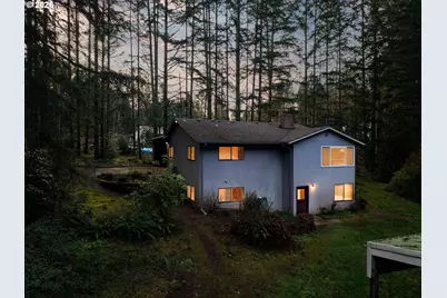 27783 SW Strawberry Hill Dr, Hillsboro, OR 97123 - Photo 28
