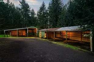 27783 SW Strawberry Hill Dr, Hillsboro, OR 97123 - Photo 36