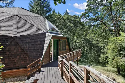 7210 NW Grandview Dr, Corvallis, OR 97330 - Photo 2