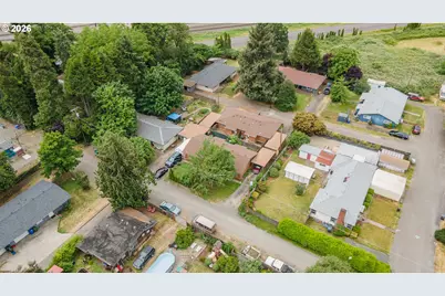 229 Holeman Ave, Eugene, OR 97404 - Photo 18