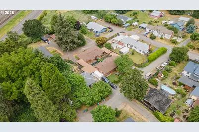 229 Holeman Ave, Eugene, OR 97404 - Photo 16