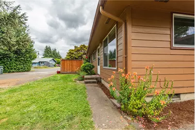 229 Holeman Ave, Eugene, OR 97404 - Photo 2