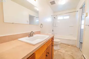 229 Holeman Ave, Eugene, OR 97404 - Photo 28