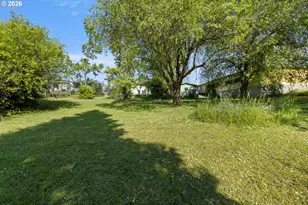 311 SE Grape Ave, Winston, OR 97496 - Photo 32