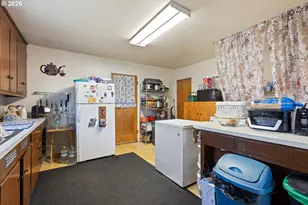 311 SE Grape Ave, Winston, OR 97496 - Photo 16