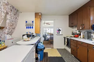 311 SE Grape Ave, Winston, OR 97496 - Photo 12