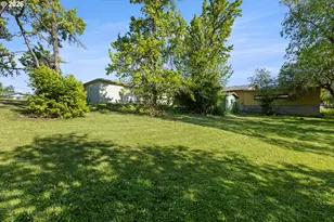 311 SE Grape Ave, Winston, OR 97496 - Photo 34