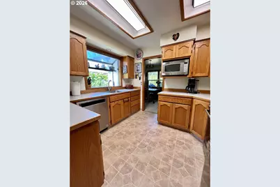 1387 SE Evans Loop, Troutdale, OR 97060 - Photo 16