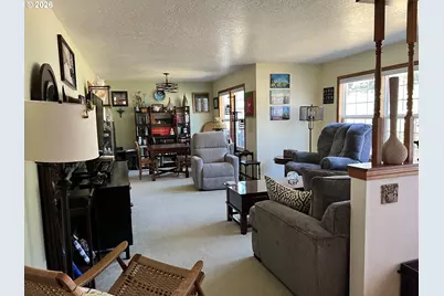1387 SE Evans Loop, Troutdale, OR 97060 - Photo 6