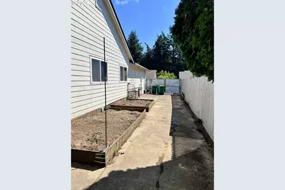 1387 SE Evans Loop, Troutdale, OR 97060 - Photo 36