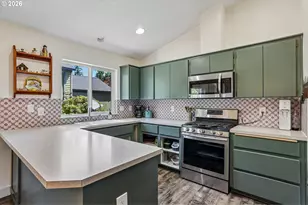 716 Warren St, Oregon City, OR 97045 - Photo 10