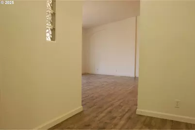 49545 McKenzie Hwy, Vida, OR 97488 - Photo 18