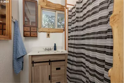 174 N Circle Dr, Tygh Valley, OR 97063 - Photo 10