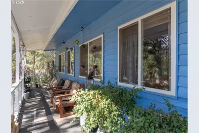 174 N Circle Dr, Tygh Valley, OR 97063 - Photo 2