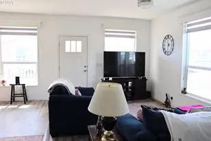 3555 S Pacific Hwy, Medford, OR 97501 - Photo 6