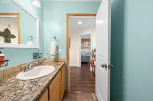 1676 SE 3rd St, Astoria, OR 97103 - Photo 24